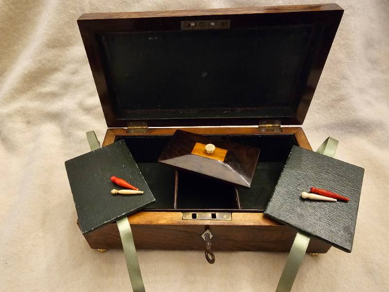 Victorian Rosewood & Walnut Cribbage Compendium