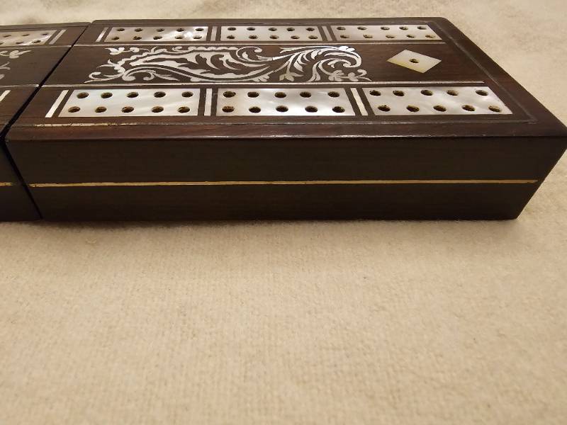Stunning Victorian Rosewood & Mother of Pearl Folding Cribbage Board