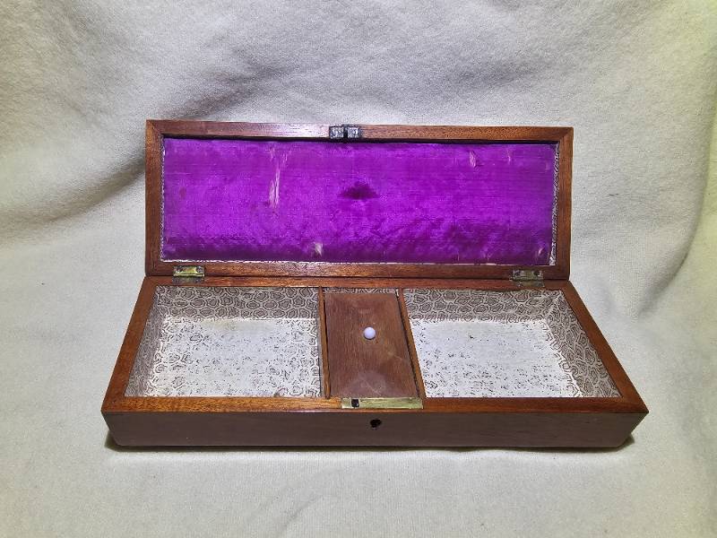 Victorian Cribbage Box Original Interior